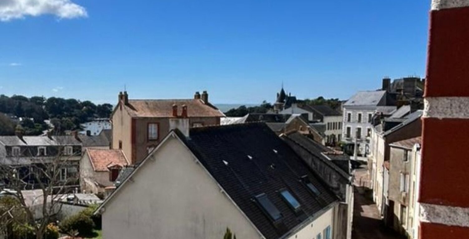 Appartement PLEIN CENTRE à vendre 4 pièces 2 chambres PORNIC (44) 89 M² AU SOL, PL Pk + Box — photo 1