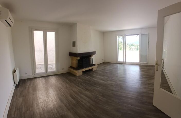 Secteur Buzine Villa T4 non mitoyenne de 102m² avec vue panoramique et garage sur terrain de 400m² — photo 2