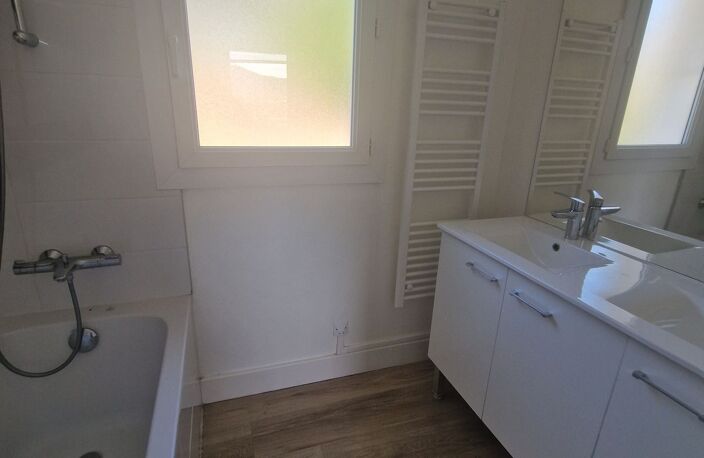 Secteur Buzine Villa T4 non mitoyenne de 102m² avec vue panoramique et garage sur terrain de 400m² — photo 5