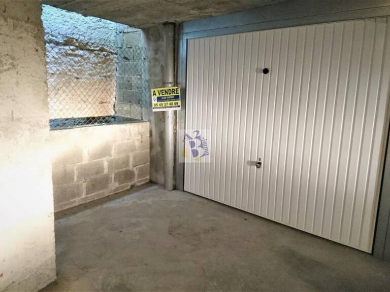 Quartier VICTOR HUGO, garage en sous-sol de résidence — photo 1