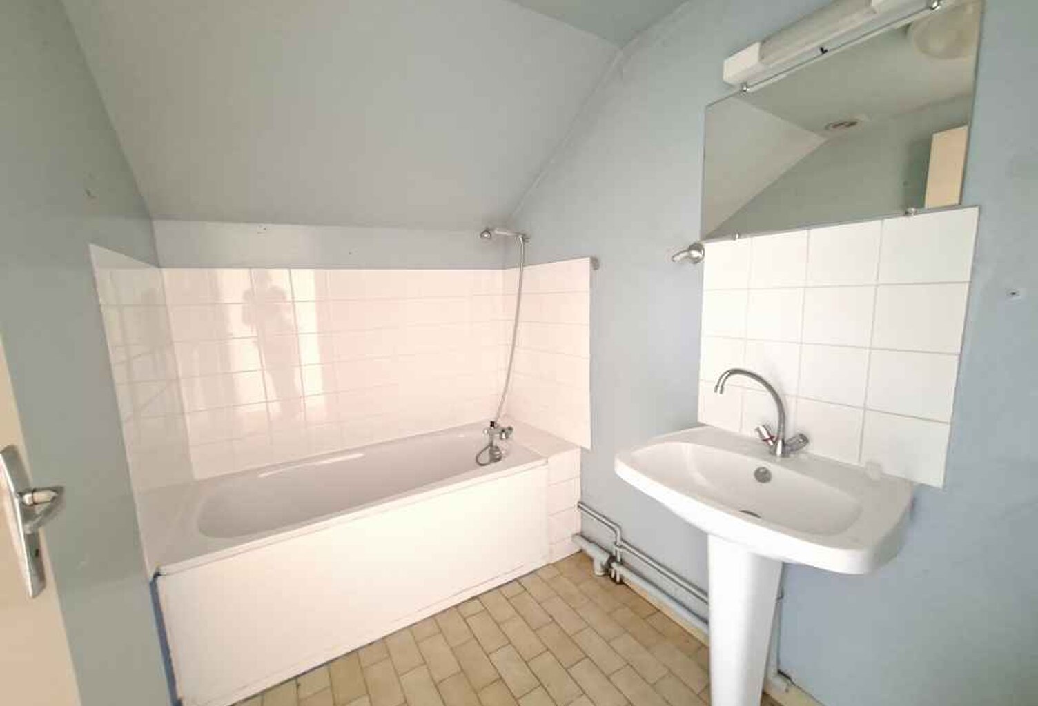 MAISON MITOYENNE 3 PIÈCES – 61 M² AVEC JARDIN DE 397 M² À MONTCEAU LES MINES — photo 1