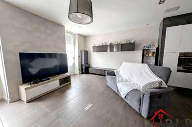 Appartement 6 pièces 220000 €