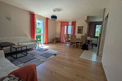 Appartement 4 pièces 890 €