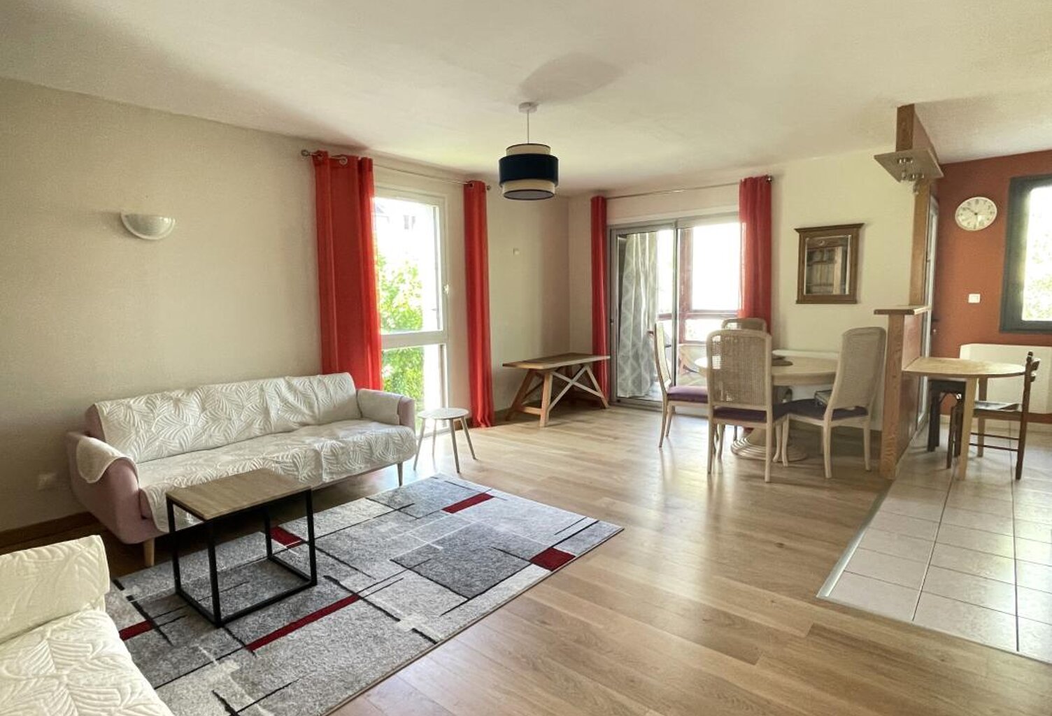 Appartement À Louer meublé T4 — photo 1