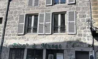 Immeuble  220 m² à vendre à Murat (15300)