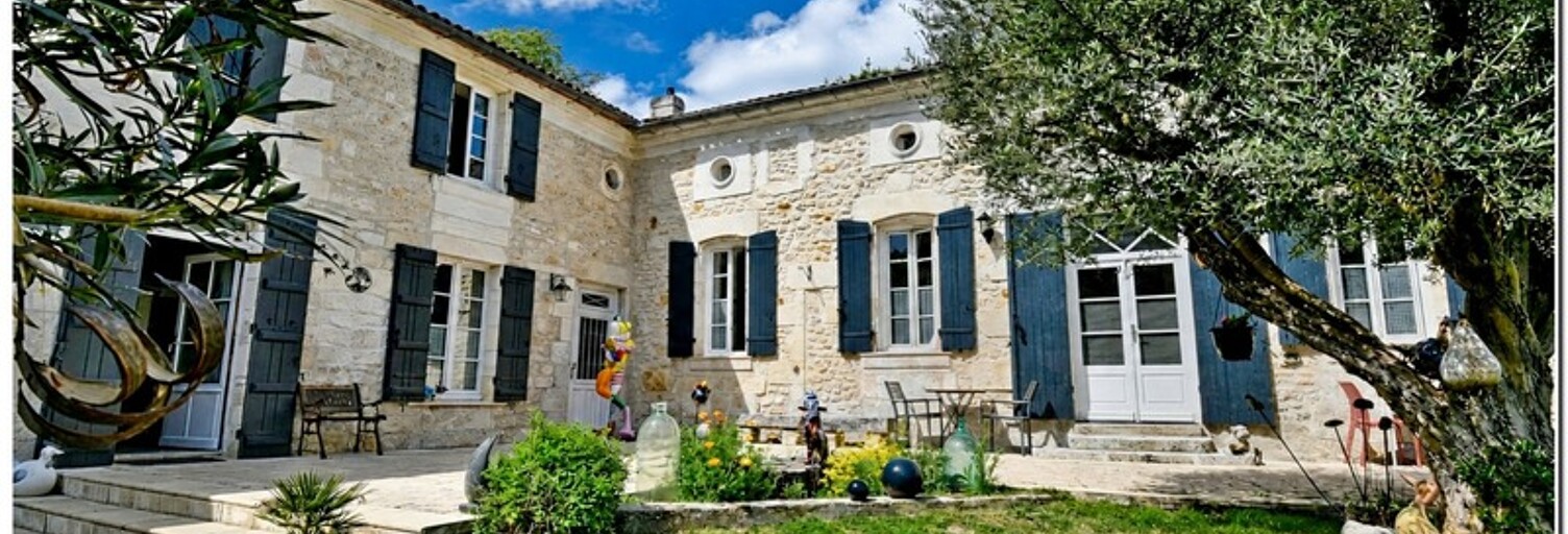 Maison 11 Pièces 385 m² à vendre à Pons (17800)