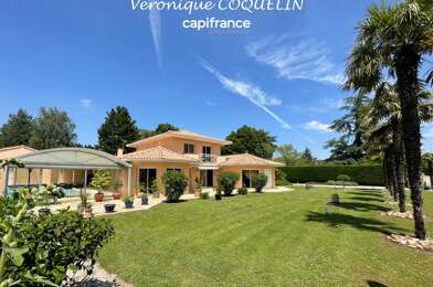 Maison 7 pièces 704000 €