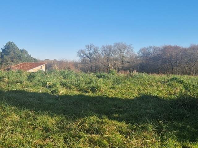 Terrain à vendre à bâtir LAREE (32) — photo du bien