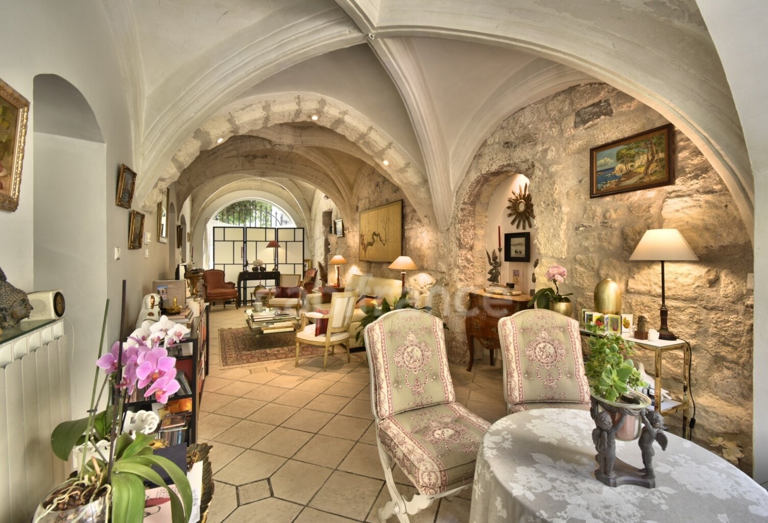 Maison à vendre 7 pièces TARASCON (13) — photo 1