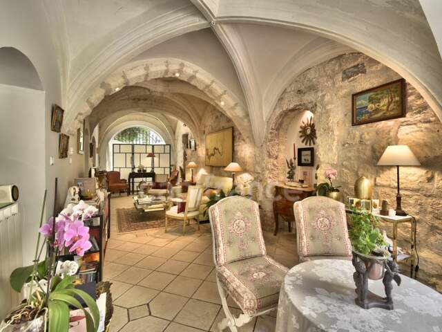 Maison à vendre 7 pièces TARASCON (13) — photo du bien