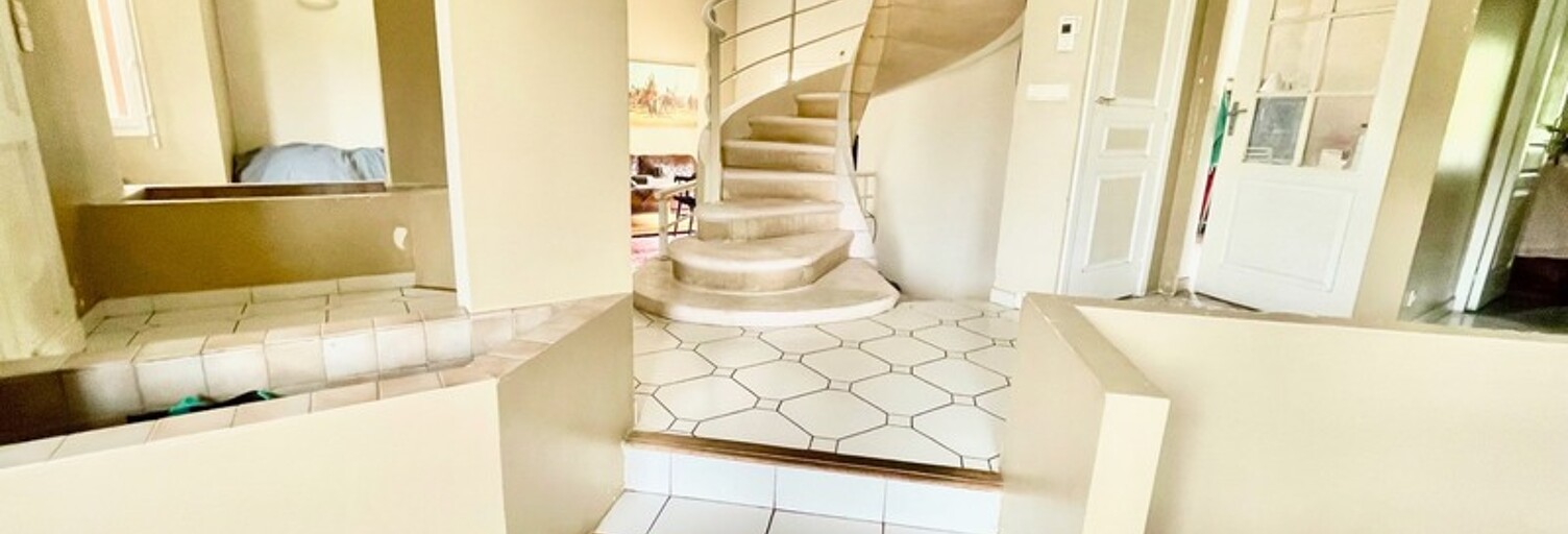 Maison 9 Pièces 233 m² à vendre à Saint-Prix (95390)