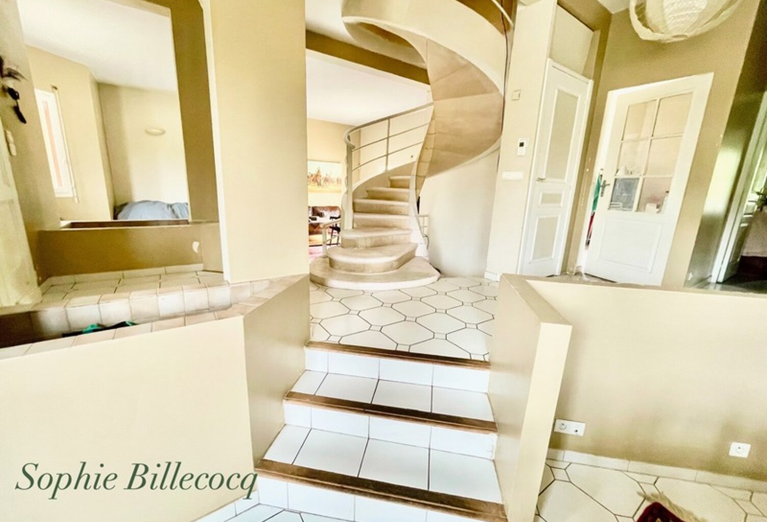 Maison à vendre 9 pièces SAINT PRIX (95) — photo 1