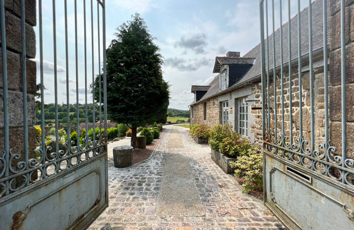 Dpt Orne (61), à vendre LONLAY L'ABBAYE propriete P13 de 300 m² - Terrain de 11 500 m² — photo 4