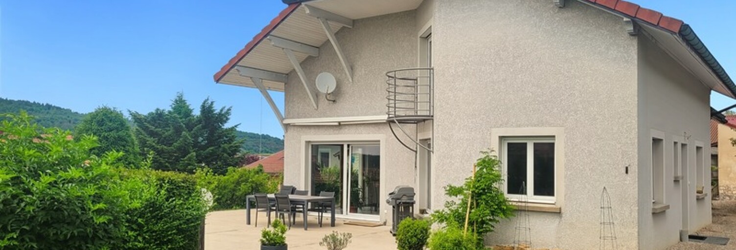 Maison 8 Pièces 265 m² à vendre à Saint-Martin-du-Frêne (01430)