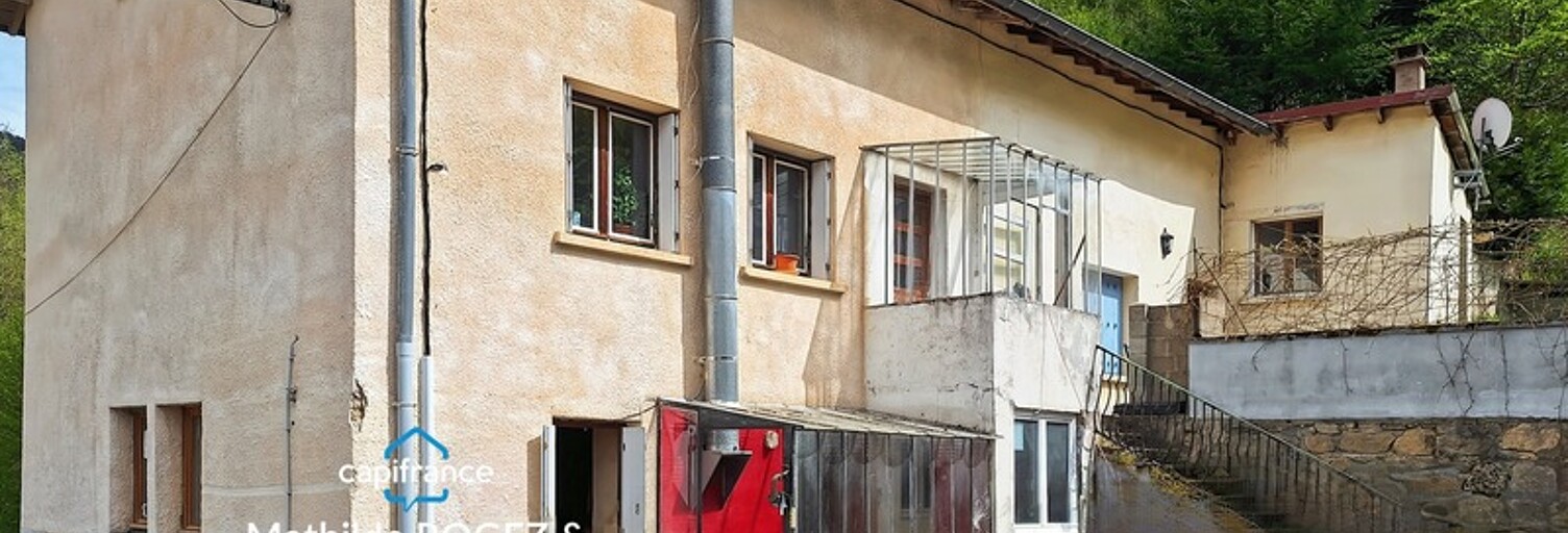 Immeuble  207 m² à vendre à Saint-Martin-des-Olmes (63600)