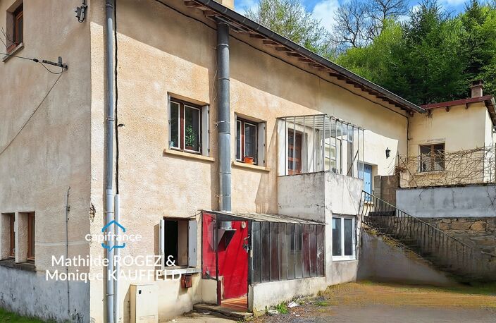 Immeuble à vendre SAINT MARTIN DES OLMES (63) 4 appartements avec 1,2 hectare de terrain — photo 5