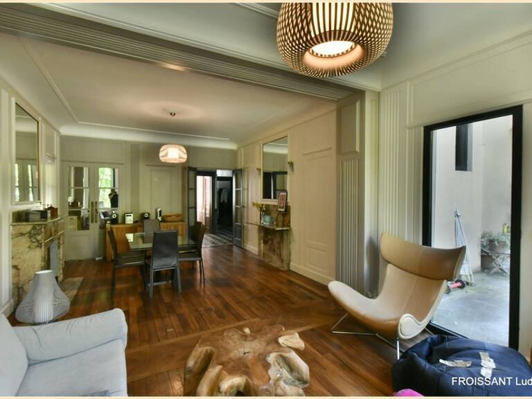 Maison de plus de 300 m² au coeur de Valence (Drôme) 9 pièces / jardin/Piscine — photo 1