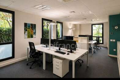 Bureau 6 pièces 850500 €