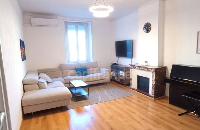 Appartement à vendre 5 pièces ALES (30) — photo 2