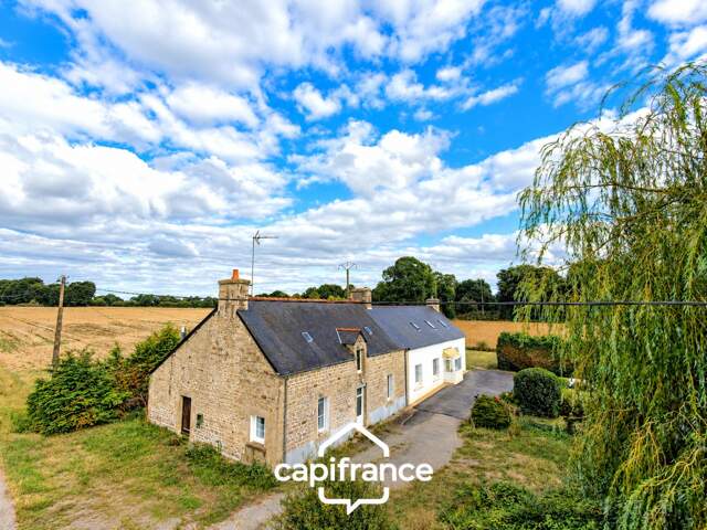 Maison à vendre proche Pontivy – 85 m² – 2 chambres – terrain 807 m² – garage – fort potentiel — photo du bien