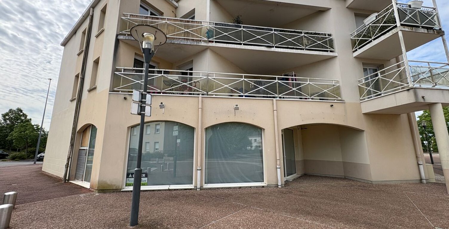 A LOUER - local d'activité de 79m² à St Avertin — photo 1