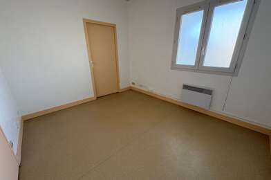 Local industriel  432 €