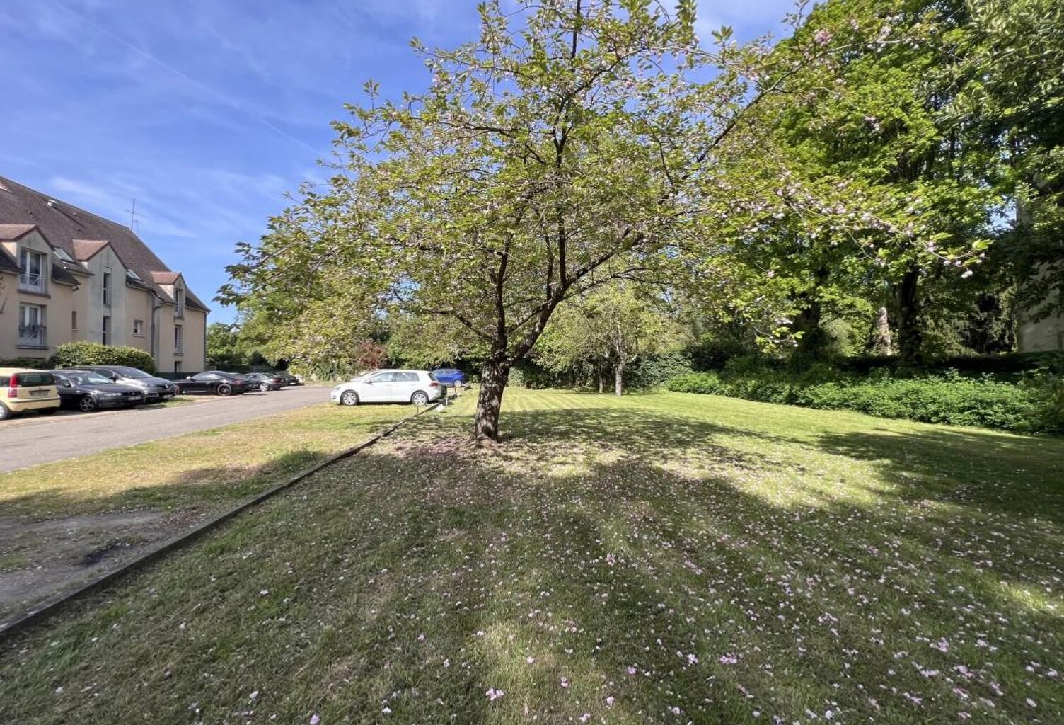 TRAPPES - VILLAGE — photo 1