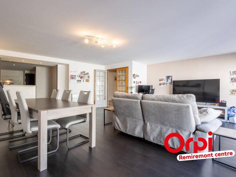 APPARTEMENT À VENDRE - REMIREMONT CENTRE — photo 1