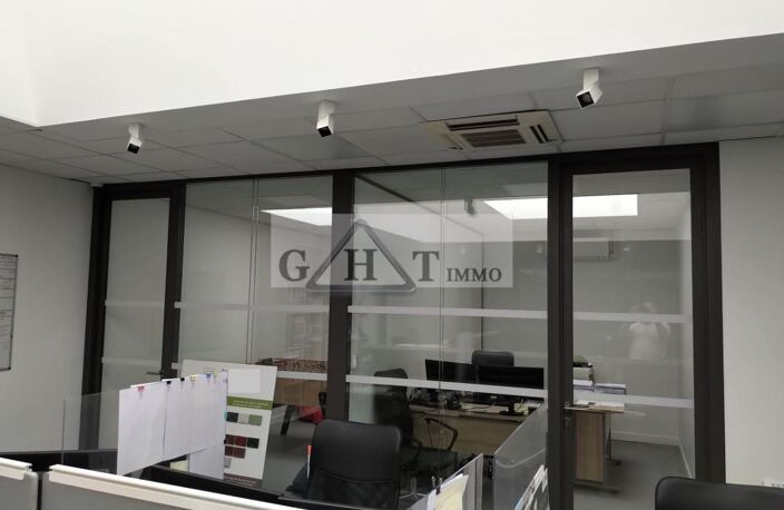 A VENDRE 287 M² DE BUREAUX A STAINS — photo 4
