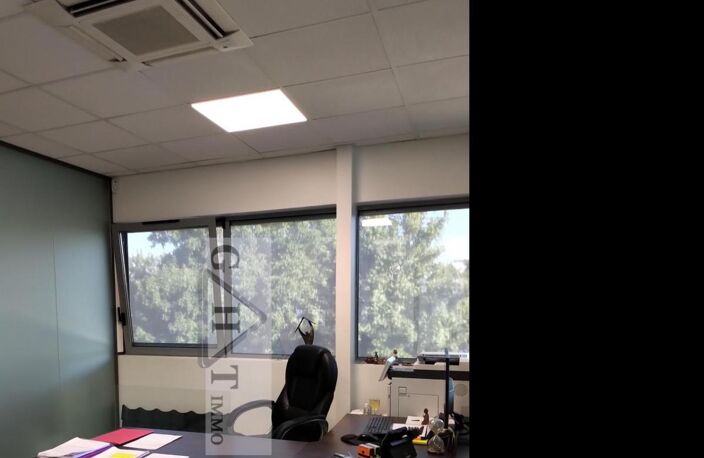 A VENDRE 287 M² DE BUREAUX A STAINS — photo 5