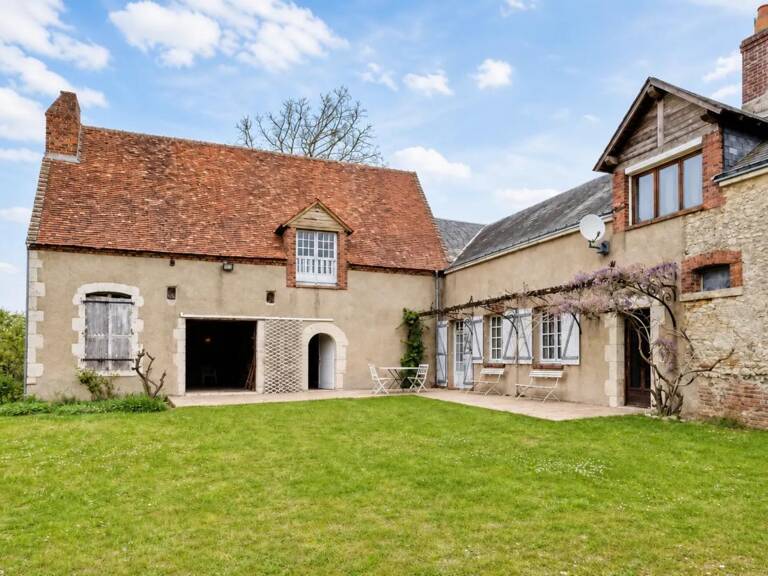 Ferme de 294 m² avec dépendances à Moisy — photo 1