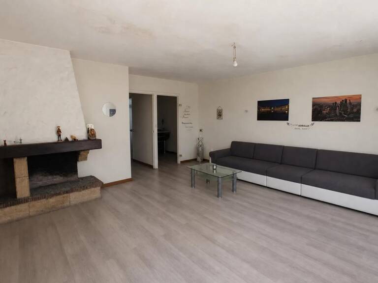 Maison 105 m² + 130 m² à aménager – Saint-Estèphe — photo 1