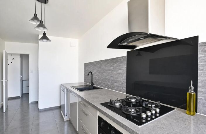 Appartement 4 pièces de 72 m² vendu loué — photo 2