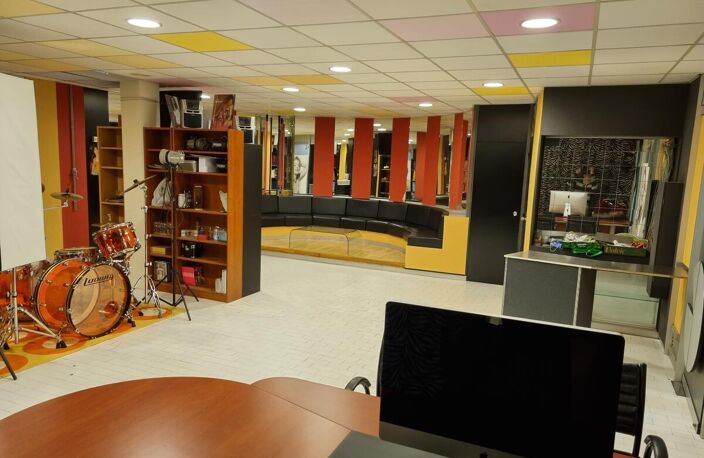 Local commercial F1 — photo 2