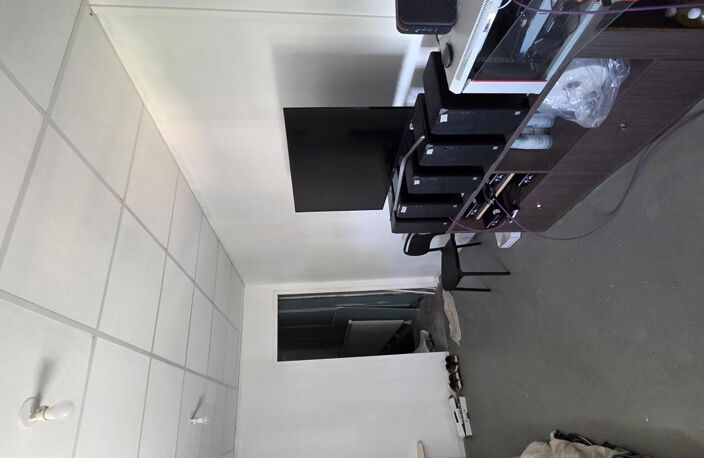 A LOUER LOCAL DE 285M² EN ETAGE ZAC CANABADY — photo 5