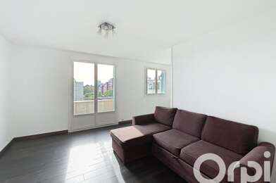 Appartement 3 pièces 925 €