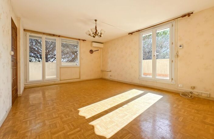 Appartement À Vendre- DERNIER ETAGE- CAVE-PARKING — photo 2