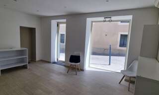 property.type.service   m² à louer à Saint-Saturnin-lès-Avignon (84450)
