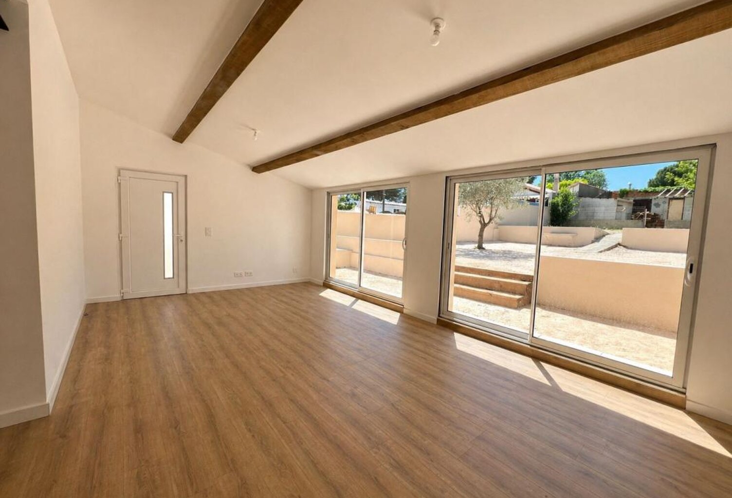 Maison T4 de plain pied 86 m2 avec jardin — photo 1