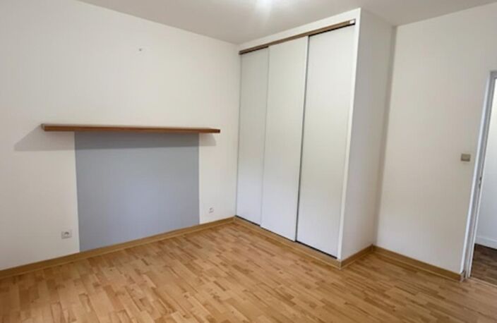 ANGOULEME (16000) : Appartement 48m2 T2 lumineux avec parking — photo 4
