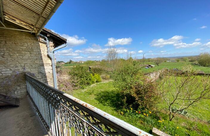EXCLUSIVITÉ - Maison à vendre avec dépendances à Uchizy — photo 2