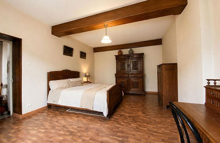 EXCLUSIVITÉ - Maison à vendre avec dépendances à Uchizy — photo 5