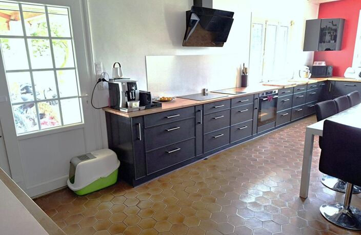 Maison  Saint Savinien17350  169 m2 + Garage et Dépendances — photo 2