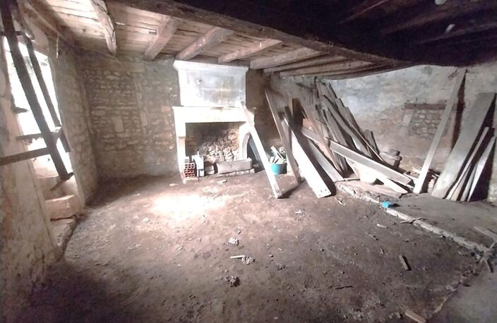 Saint Savinien 17350  Dépendance en Pierre à réhabiliter 225 m² — photo 5
