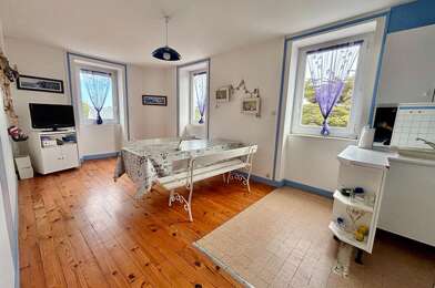 Appartement 3 pièces 330700 €