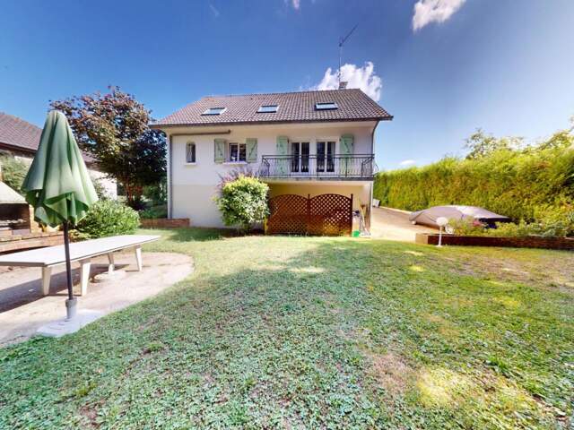 Maison familiale de standing au calme absolu  595 000 — photo du bien