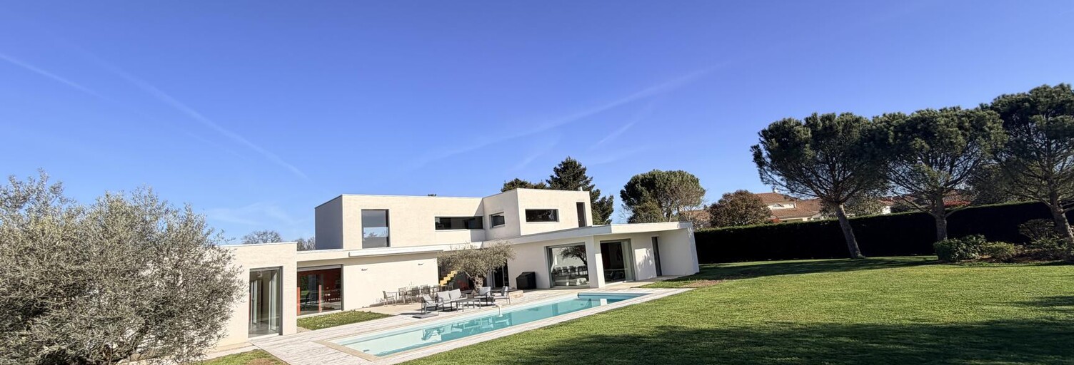 Maison 8 Pièces 330 m² à vendre à Dommartin (69380)