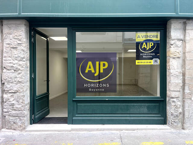 BAYONNE - local commercial / Mur commercial libre — photo du bien