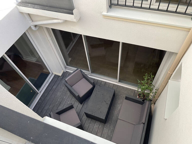 Duplex avec local commercial, Boulevard du Lycée à Vanves (92170). — photo 1