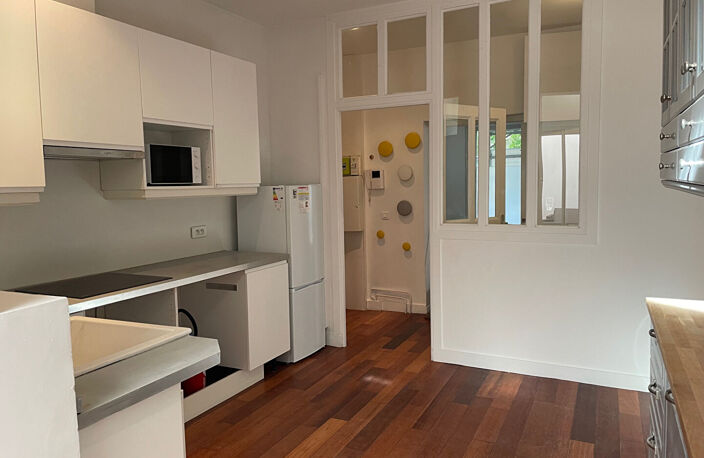 Duplex avec local commercial, Boulevard du Lycée à Vanves (92170). — photo 4